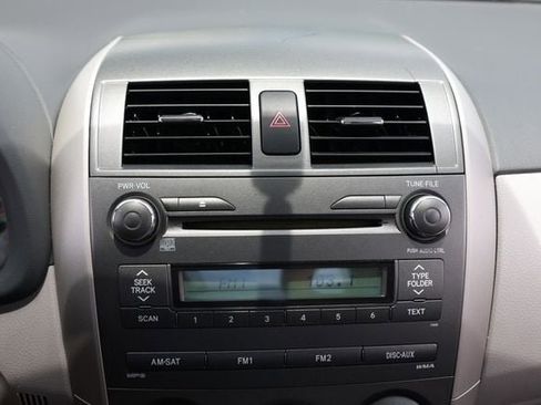 Used 2011 Toyota Corolla LE FWD image 35