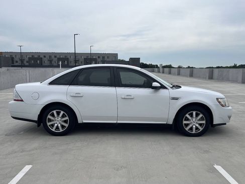 Used 2008 Ford Taurus SEL FWD image 5
