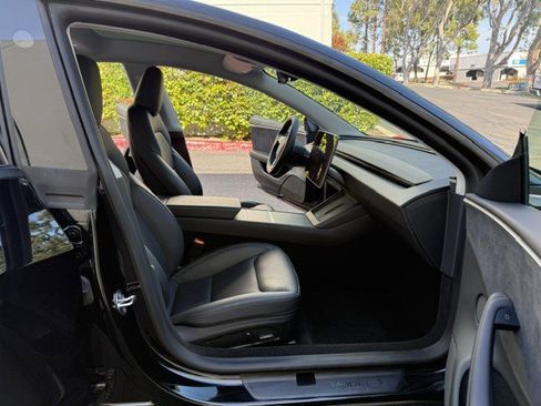 Used 2025 Tesla Model 3 Long Range AWD/4WD image 12