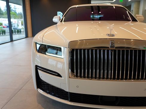 Certified 2022 Rolls-Royce Ghost image 37