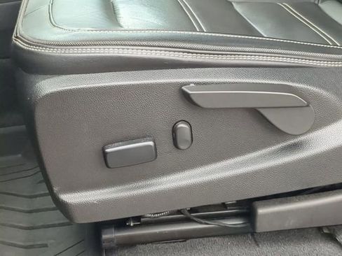 Used 2022 GMC Canyon Denali w/ Denali Black Edition Package image 22