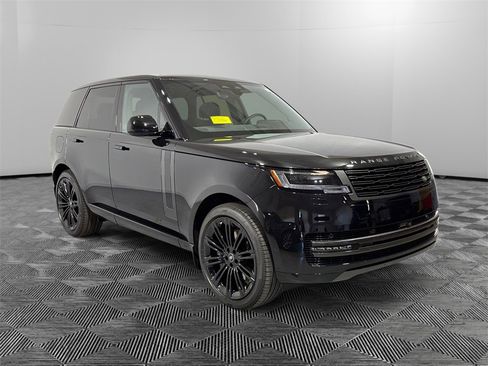 New 2025 Land Rover Range Rover SE image 7