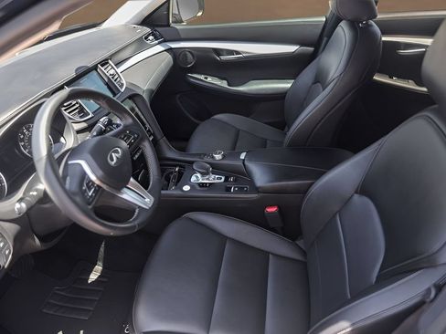 Used 2021 INFINITI QX50 Luxe FWD image 9