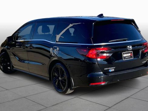 Used 2024 Honda Odyssey Sport image 11