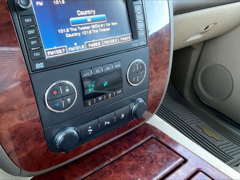 Used 2011 Chevrolet Tahoe LTZ image 33