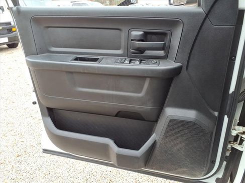 Used 2017 RAM 3500 Tradesman w/ Chrome Appearance Group image 29