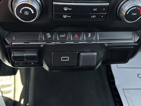 Used 2019 Chevrolet Silverado 1500 Custom Trail Boss w/ Custom Convenience Package AWD/4WD image 35