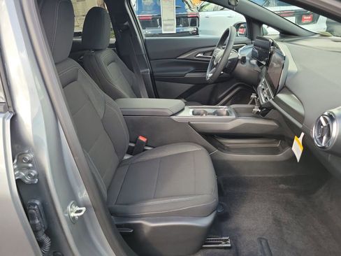 New 2026 Chevrolet Equinox EV LT image 14