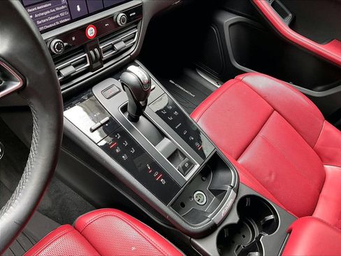 Certified 2023 Porsche Macan S AWD/4WD image 20