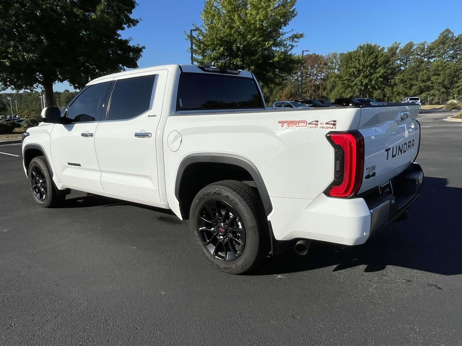 Used 2022 Toyota Tundra Limited w/ TRD Off-Road Package AWD/4WD image 10