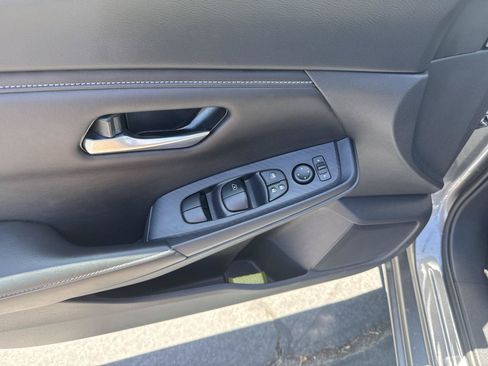 Used 2023 Nissan Sentra SV w/ All-Weather Package FWD image 9
