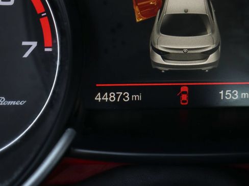 Used 2019 Alfa Romeo Giulia RWD image 24