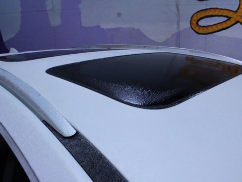 Used 2020 Buick Enclave Essence image 5