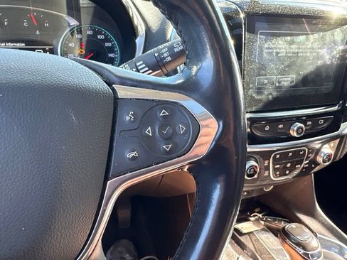 Used 2018 Chevrolet Traverse Premier AWD/4WD image 23