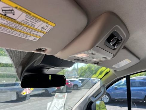 Used 2022 Ford Transit 350 XLT RWD image 25
