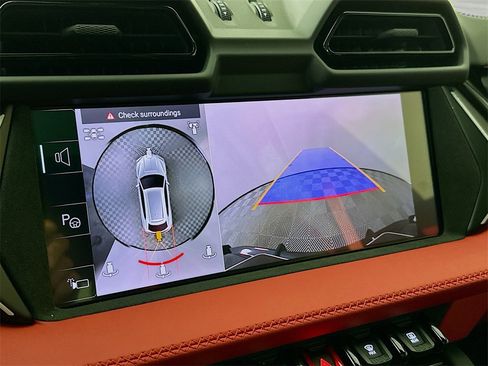 Used 2025 Lamborghini Urus SE image 14