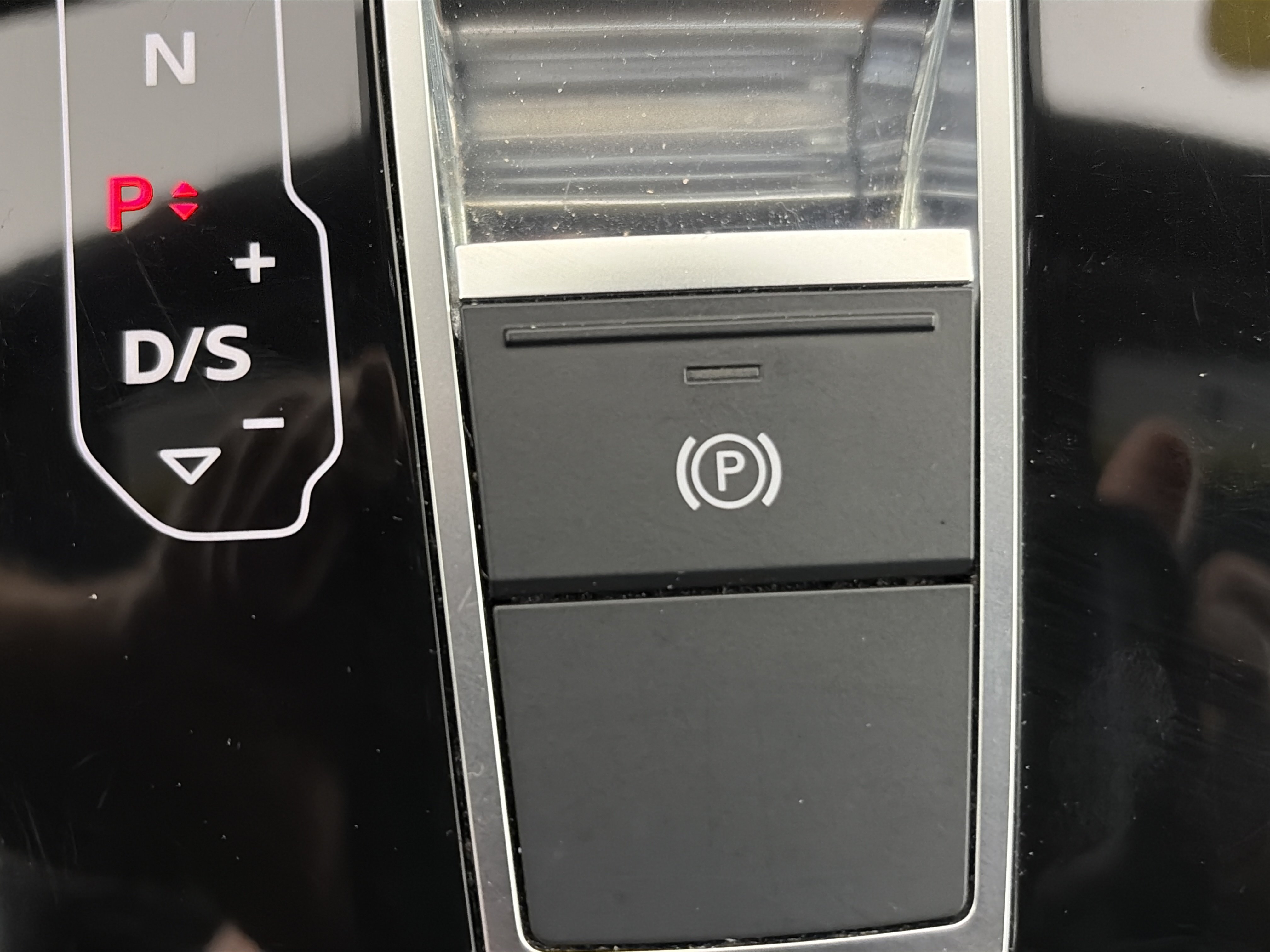 Used 2021 Audi SQ8 Premium Plus w/ Luxury Package AWD/4WD image 33