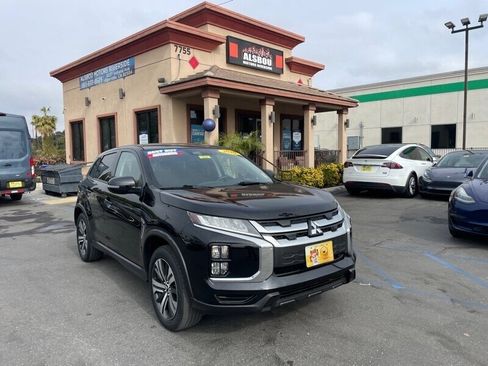 Used 2020 Mitsubishi Outlander Sport SE image 3