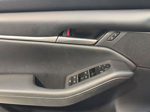 Used 2023 MAZDA MAZDA3 s FWD image 21