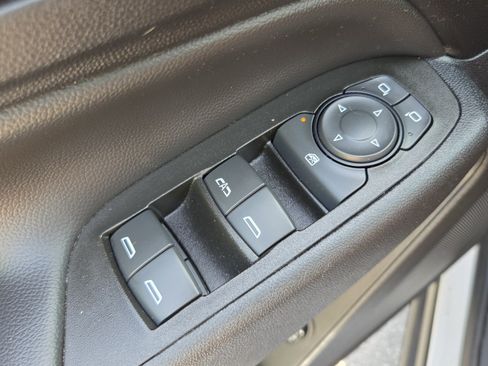 Used 2023 Chevrolet Equinox LT FWD image 29