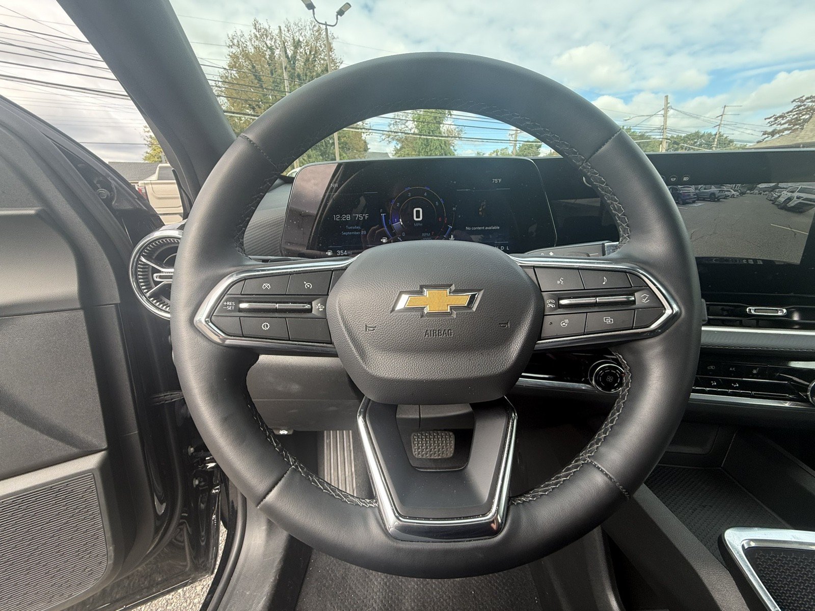 Used 2026 Chevrolet Equinox LT FWD image 17