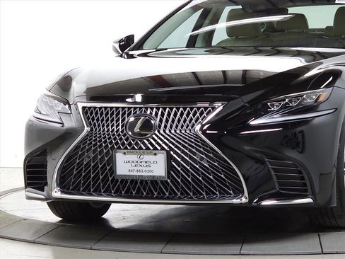 Used 2020 Lexus LS 500 AWD image 3