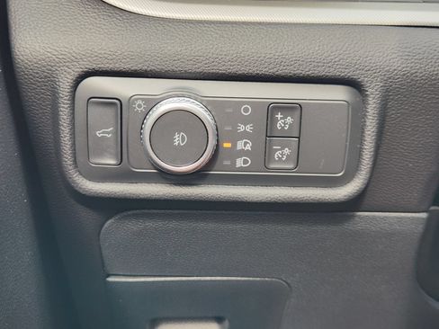 Used 2021 Ford Explorer XLT w/ Equipment Group 202A RWD image 24