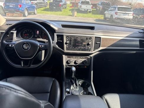 Used 2018 Volkswagen Atlas SE image 13