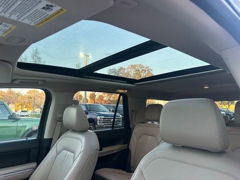 Used 2024 Ford Expedition Max Limited image 2