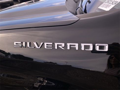 Used 2019 Chevrolet Silverado 1500 LT w/ All-Star Edition image 9