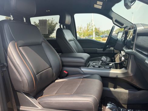 Used 2025 Ford F150 Lariat AWD/4WD image 31