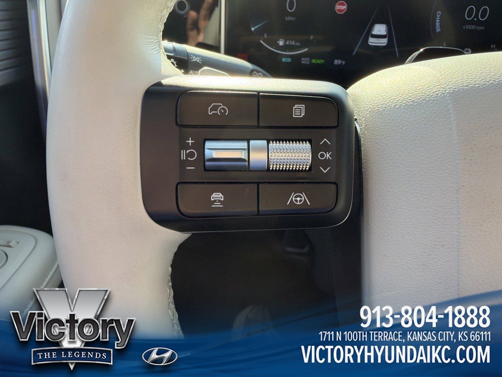 Used 2024 Hyundai Santa Fe Limited FWD image 14