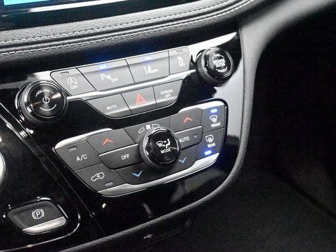 New 2026 Chrysler Pacifica Select image 19