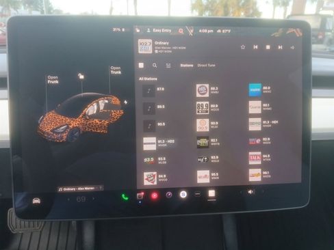 Used 2021 Tesla Model 3 Standard Range Plus image 16