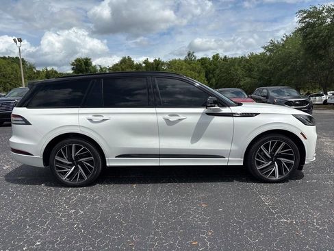Used 2025 Lincoln Aviator Black Label w/ Jet Appearance Package image 2
