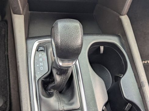 Used 2019 Hyundai Santa Fe SE FWD image 23