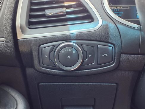 Used 2015 Ford Edge SEL w/ Equipment Group 201A AWD/4WD image 22