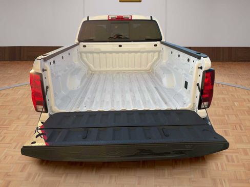 Used 2025 Chevrolet Colorado W/T w/ WT Convenience Package II image 18