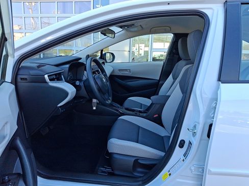 Certified 2023 Toyota Corolla LE image 14