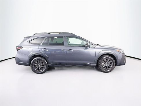 Certified 2025 Subaru Outback Onyx Edition AWD/4WD image 8
