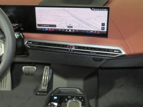 Used 2026 BMW iX xDrive45 w/ M Sport Package image 24