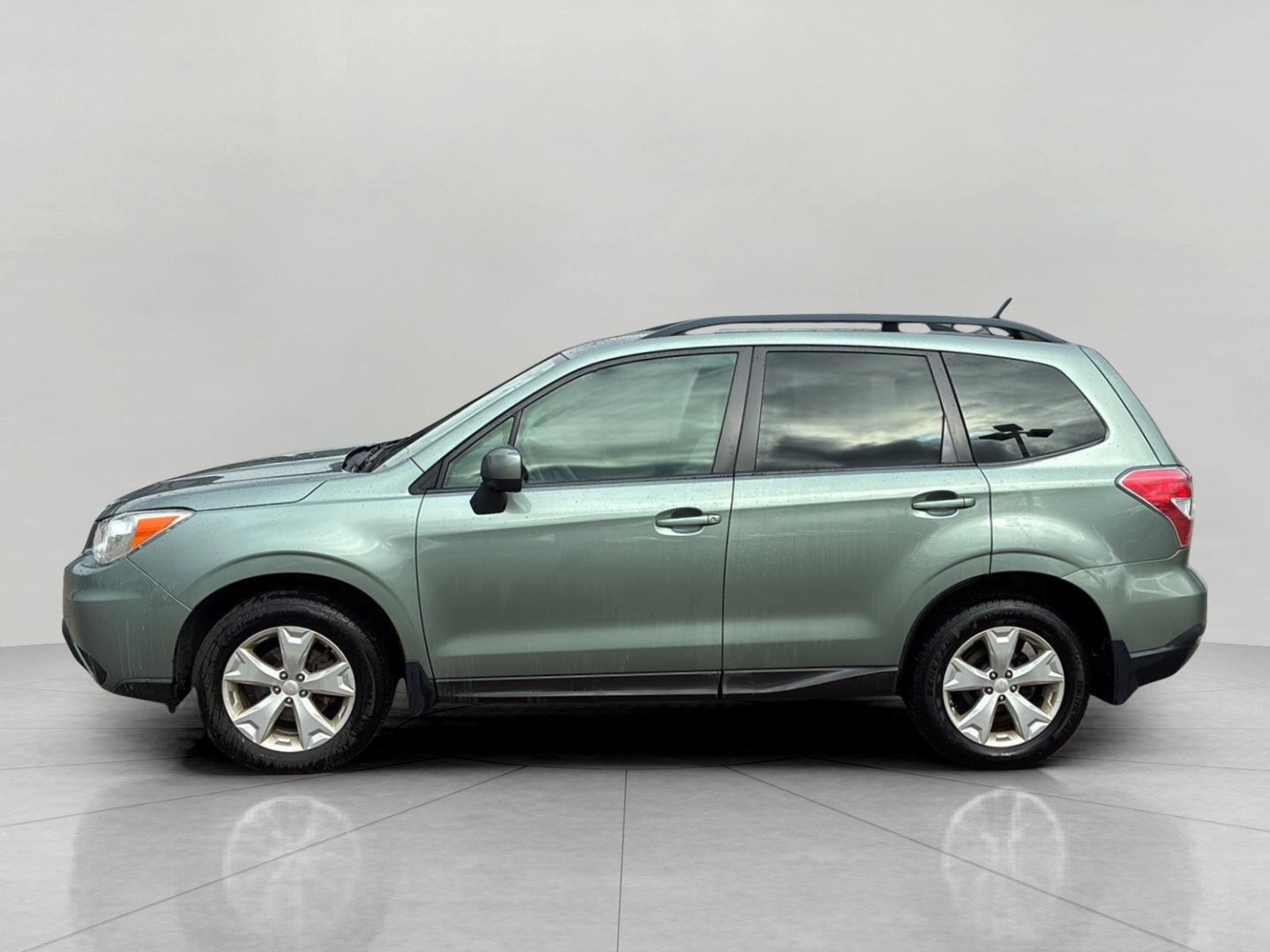 Used 2014 Subaru Forester 2.5i Premium w/ Protection Package #1 AWD/4WD image 5