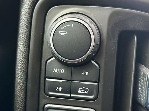 Used 2023 Chevrolet Silverado 1500 Custom AWD/4WD image 27