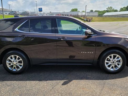 Used 2020 Chevrolet Equinox LT w/ Driver Convenience Package FWD image 14