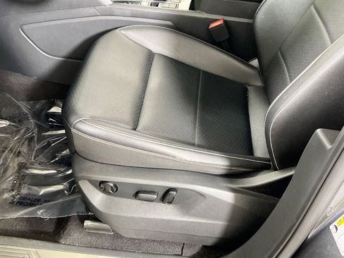 Used 2023 Volkswagen Atlas SE image 18