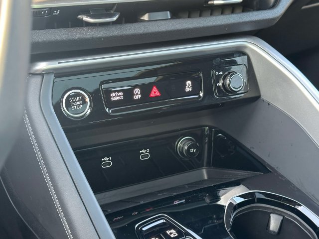 Certified 2025 Audi Q5 Premium w/ Convenience Package AWD/4WD image 30
