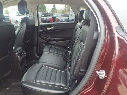 Used 2018 Ford Edge SEL w/ Equipment Group 201A AWD/4WD image 11