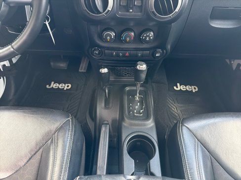 Used 2017 Jeep Wrangler Unlimited Sport AWD/4WD image 21