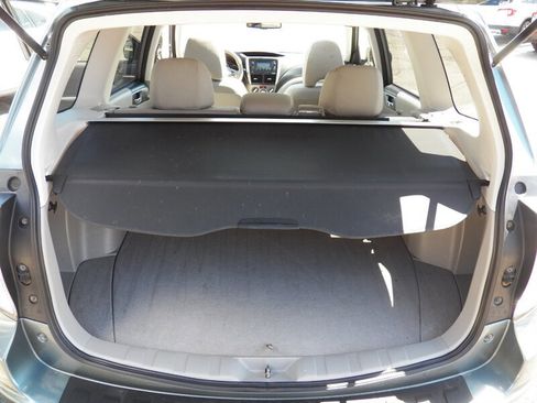 Used 2011 Subaru Forester 2.5X Premium w/ All-Weather Pkg image 11