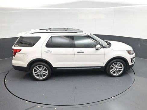 Used 2017 Ford Explorer Limited image 40